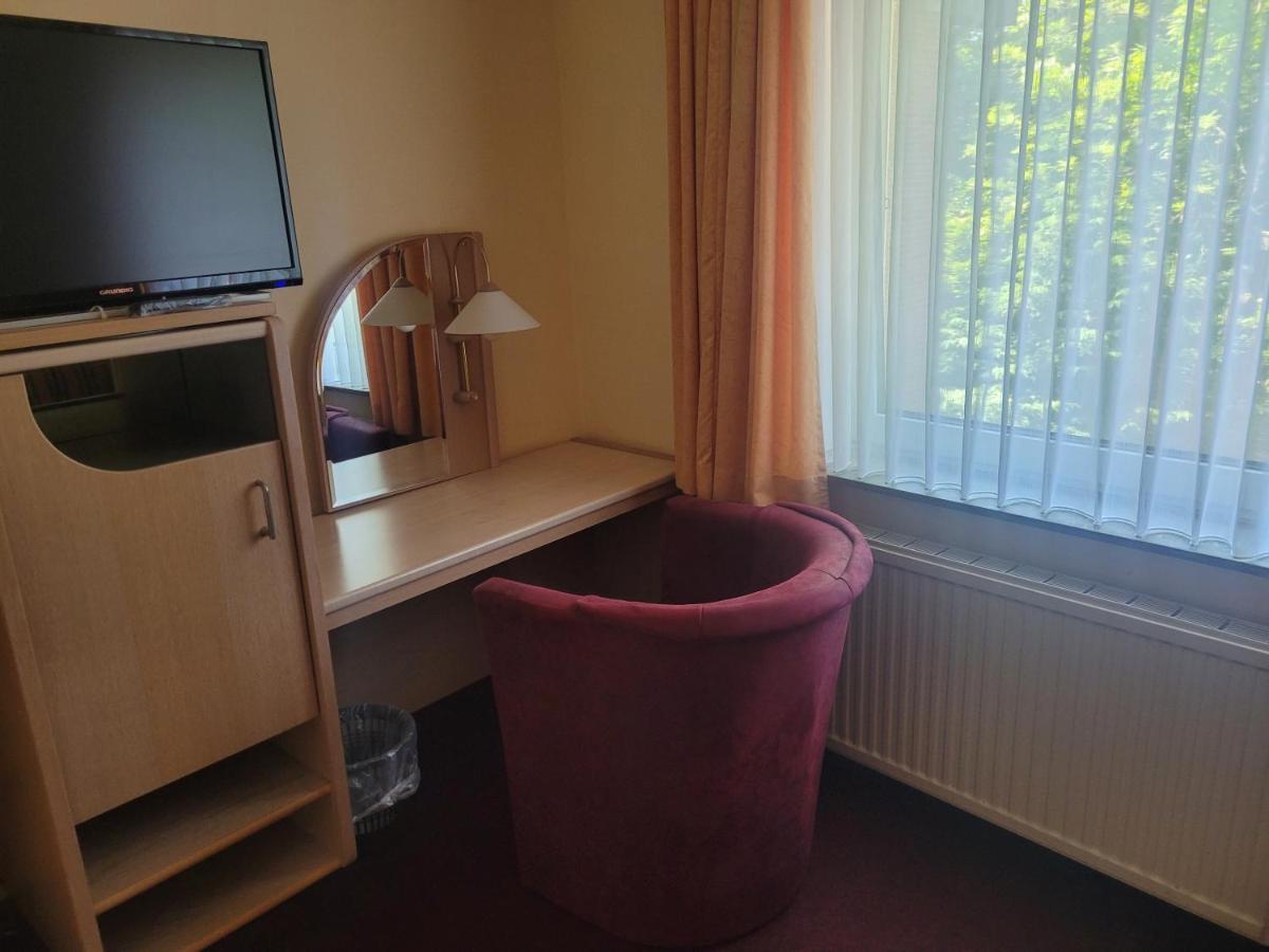 Ems-Hotel Emden Eksteriør billede