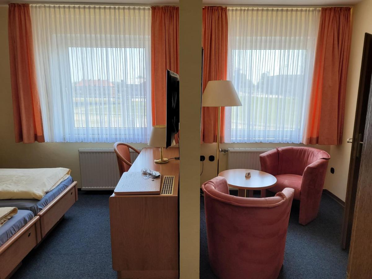 Ems-Hotel Emden Eksteriør billede
