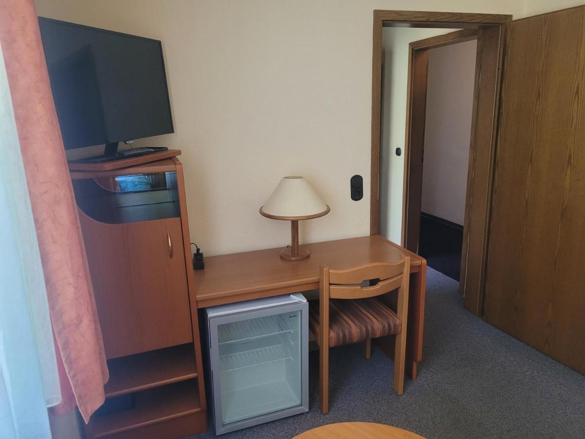 Ems-Hotel Emden Eksteriør billede