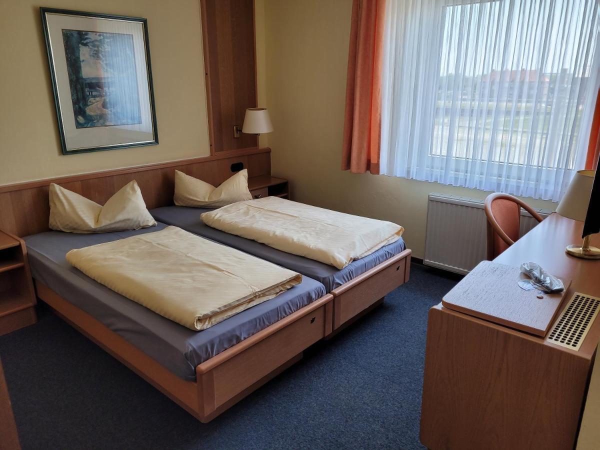 Ems-Hotel Emden Eksteriør billede